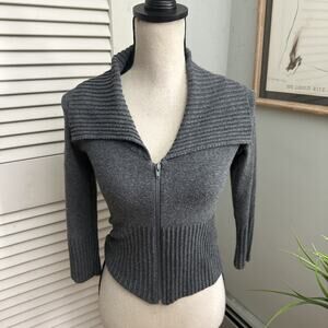 Vintage XOXO Sweater Juniors Medium Gray Cropped Fitted Retro Y2K Fall Grunge